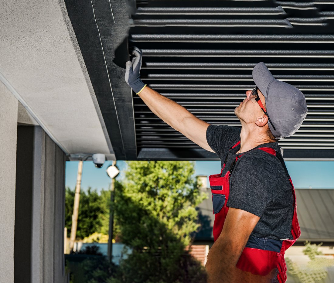 Aluminium garden pergola installation 1